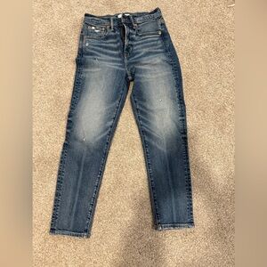 American Eagle 77 Premium Mom Jeans in Washed Blue